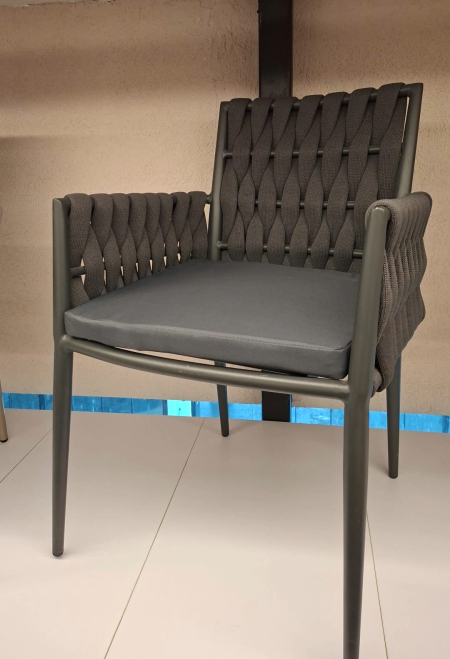 كرسي ألمنيوم